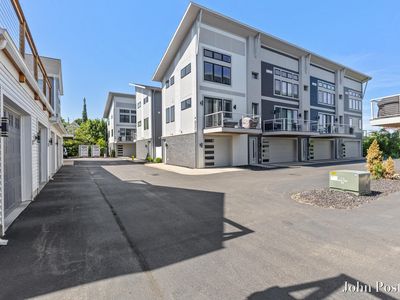 621 Fairview Ave NE Unit 1, Grand Rapids, MI, 49503
