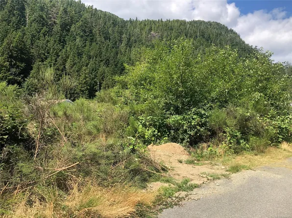 9 Freda Rd, Tahsis, BC V0P 1X0