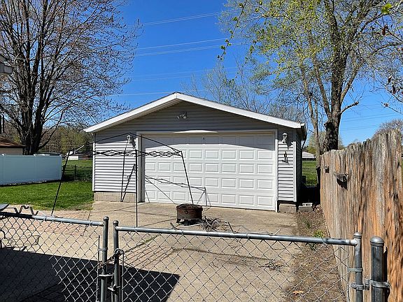 3rd image of 41187 Wessel Dr