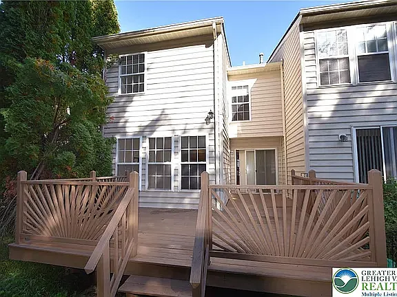 136 Knollwood Dr — Photo 8