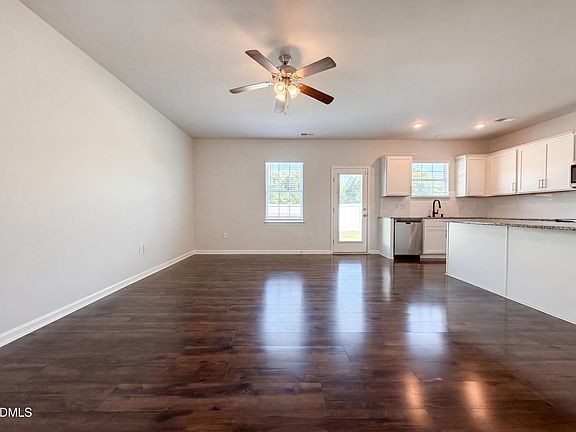 3rd image of 125 Rivercamp St