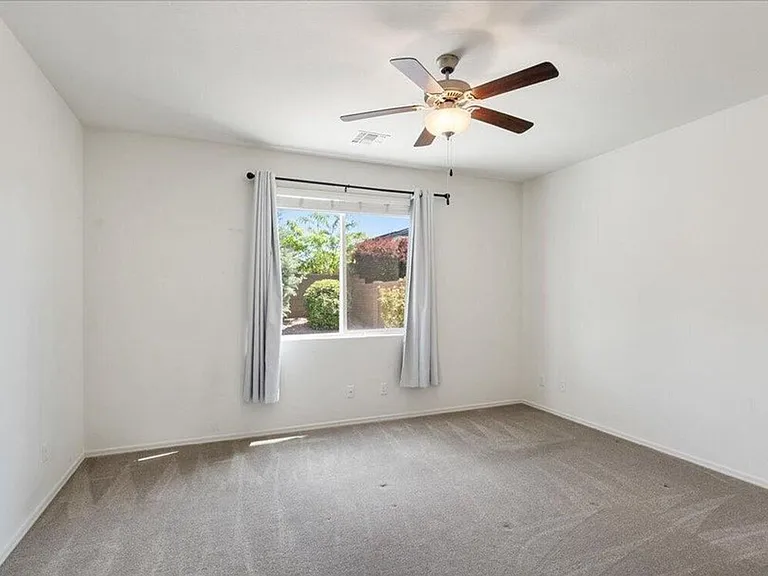 1415 Starling St — Photo 8