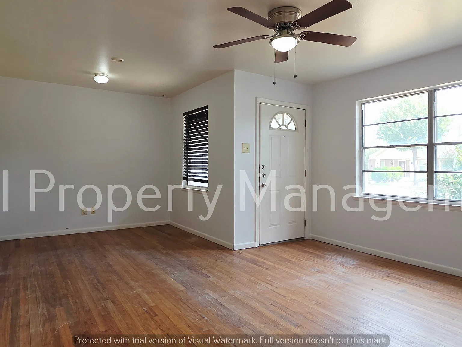 3 Bedroom Irving Home Ready for Rent — Photo 1