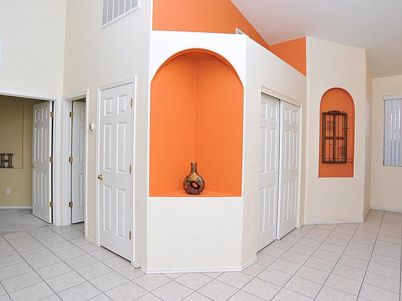 3rd image of 8069 N Wildomar Dr