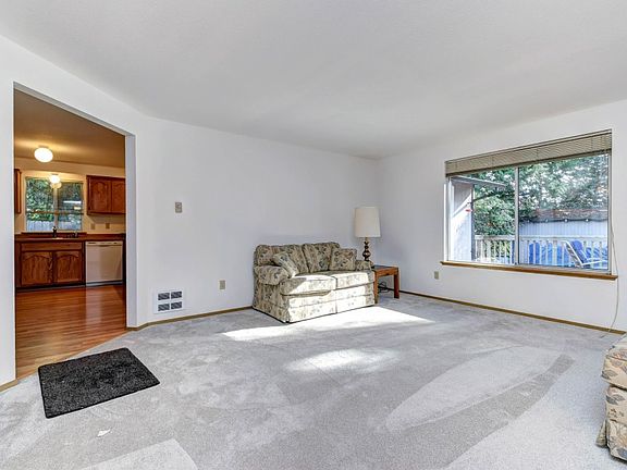 4th image of 8111 36th Ave NE