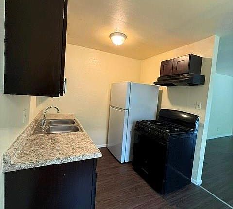 5th image of 3502 Campbell St APT 5
