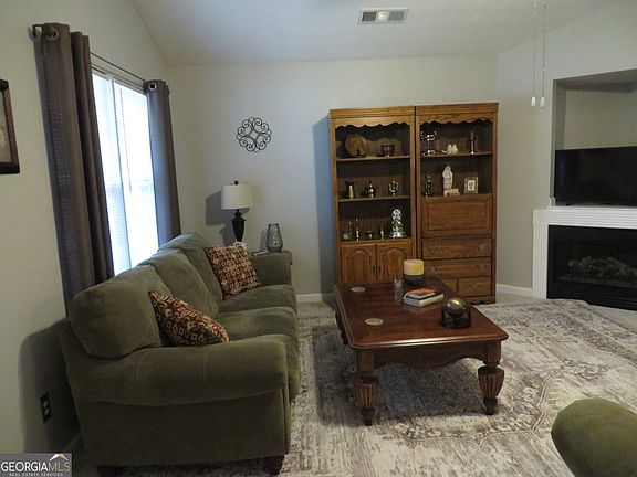 5th image of 105 Whistle Way