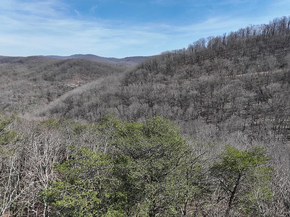 1st image of 200 Stone Cliff Dr