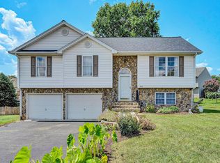 916 Slusser Ln, Roanoke, VA 24019