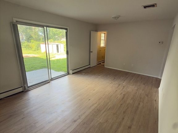 5th image of 211 E 9th Ave
