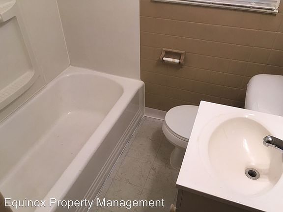 4th image of 23061 Firwood Ave