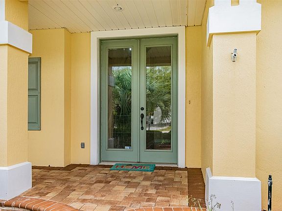 4th image of 303 2nd St