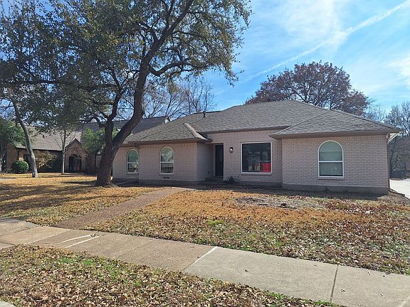 2nd image of 2520 Stone Creek Dr