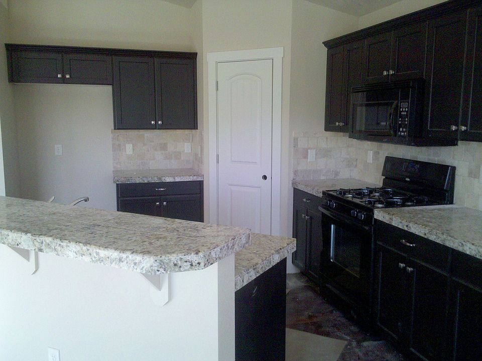 2nd image of 734 S Amaya Ave