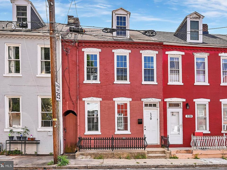 1st image of 330 Beaver St #1
