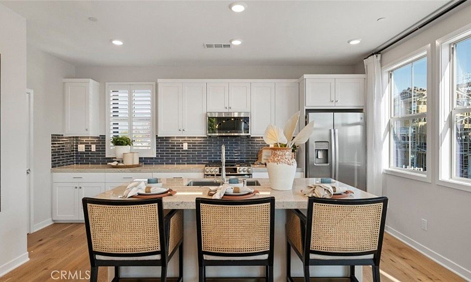 1st image of 516 Tamarind Way #A