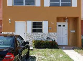1709 W 72nd St, Hialeah, FL 33014