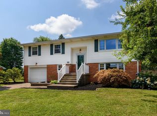 821 Green Acres St, Mechanicsburg, PA 17055