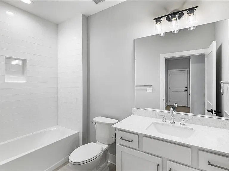 2035 Parkside Ln — Photo 42