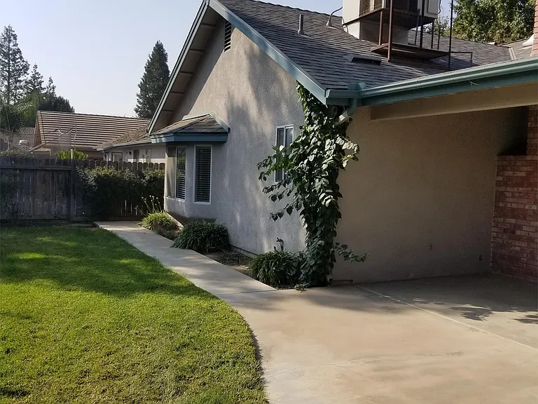444 N Tommy St — Photo 7
