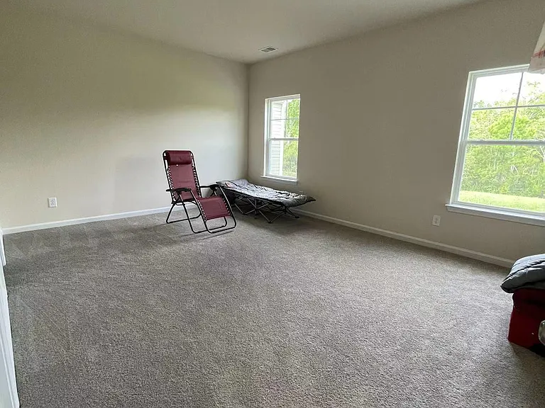 248 Hampton Park Cir — Photo 15