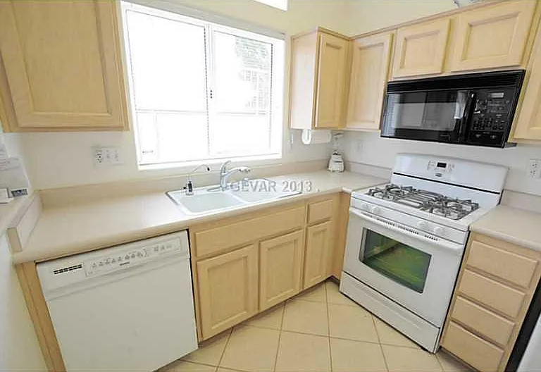 10801 Date Creek Ave — Photo 7