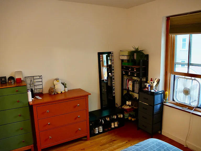 1010 State St #4 — Photo 11