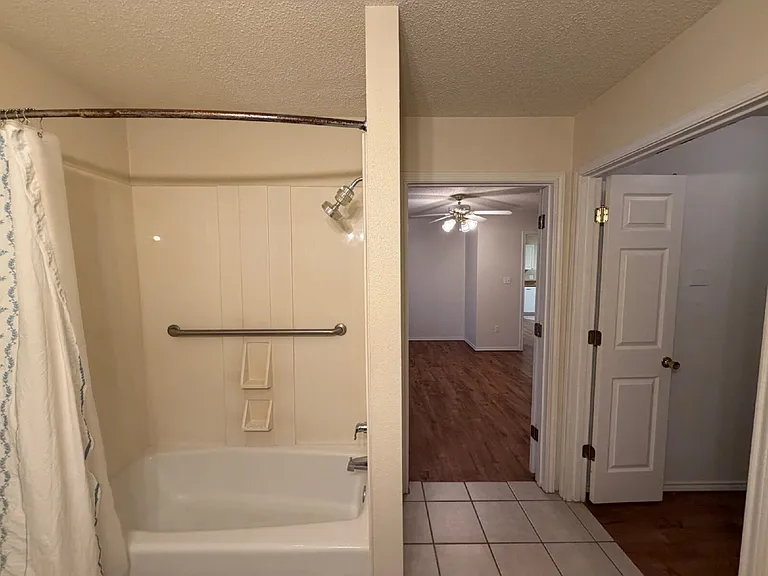 9709 Joliet Ave — Photo 9