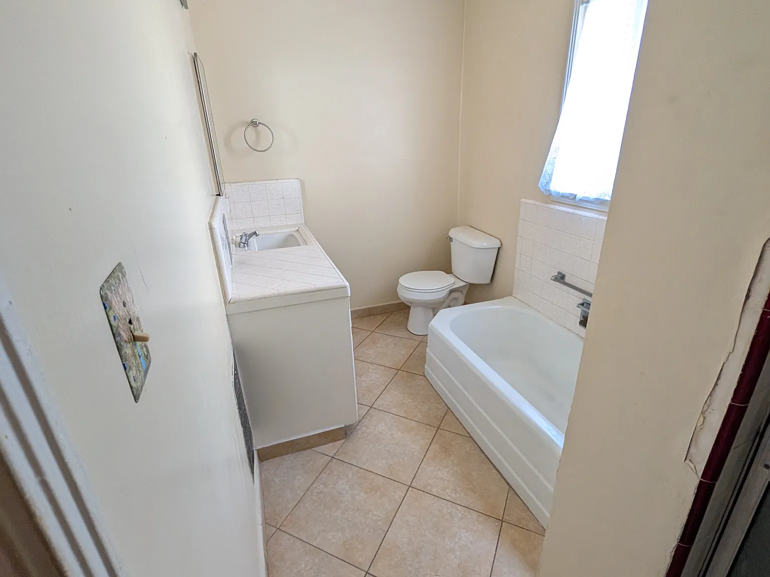 1 bed, 100 sqft, $1,975 — Photo 4