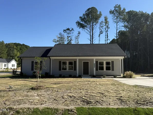 600 E Goldsboro St, Kenly, NC 27542