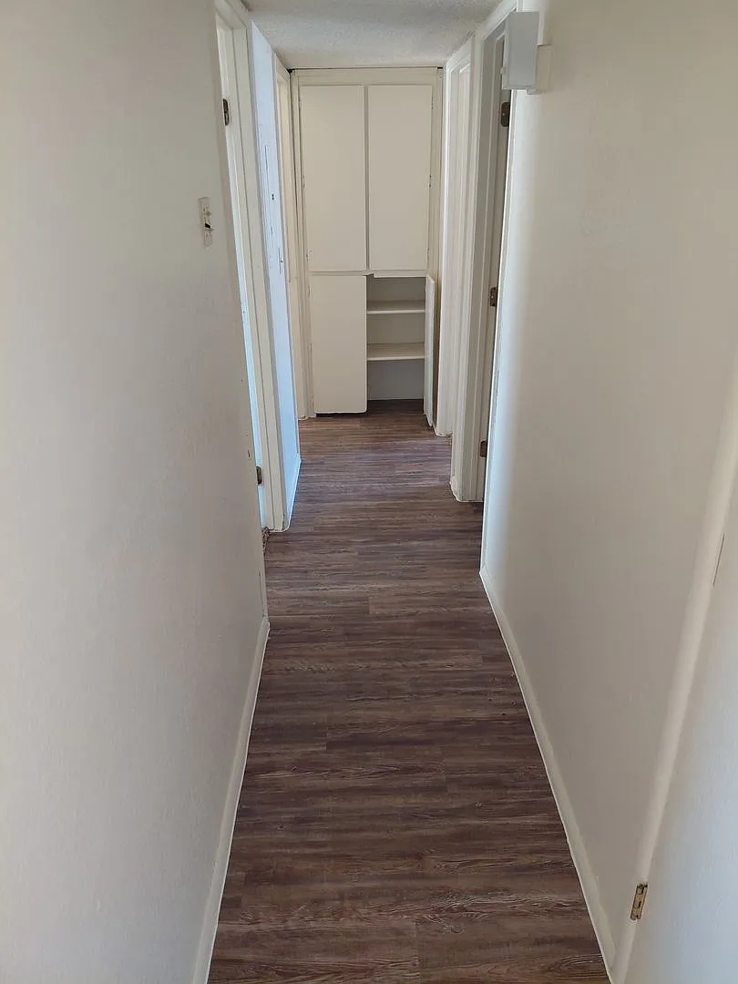 1301 E. Drexel Road — Photo 3