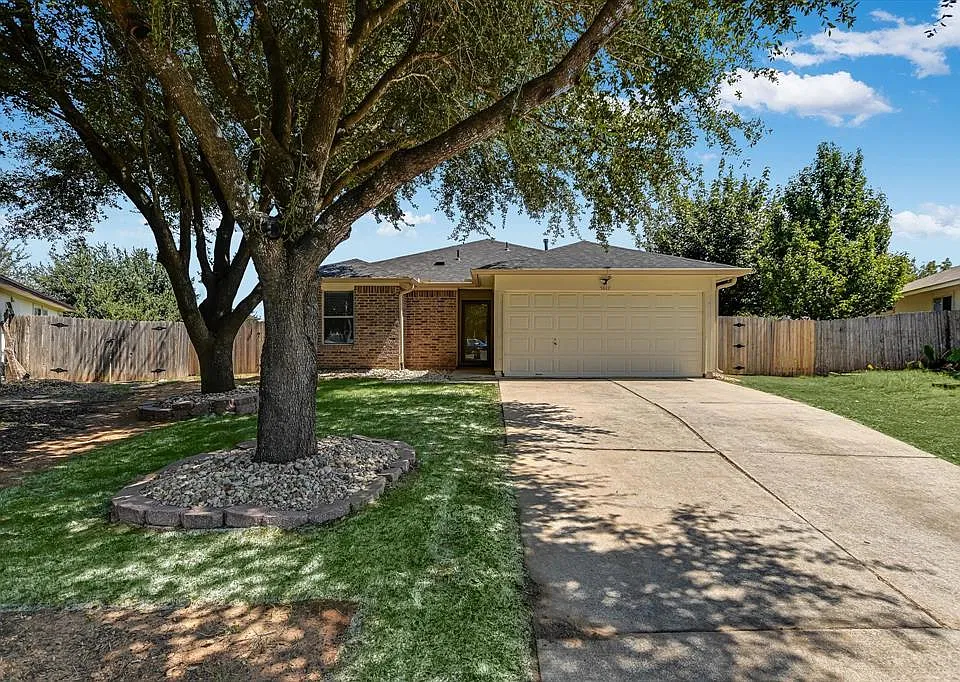 5012 Daymon Ct