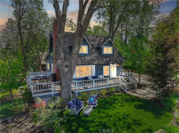 425 Heliotrope Dr, Lake Arrowhead, CA 92352