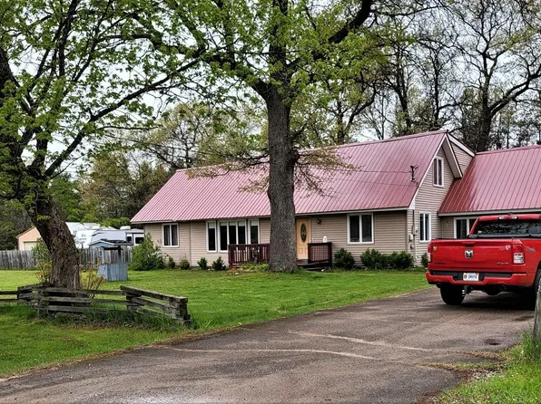591 Pembroke Dr, Grayling, MI 49738