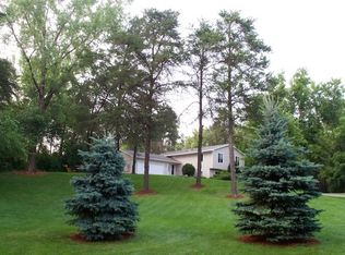 7360 Pinehurst Rd, Saint Paul, MN 55115