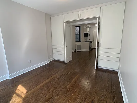 Rented by Tourma Realty LLC | media 31