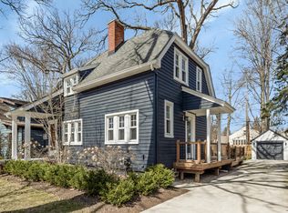 37 Fairwood Blvd, Pleasant Ridge, MI 48069