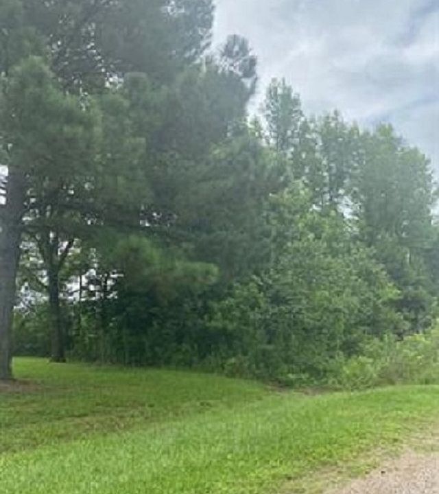 1st image of 200 Heather Dr