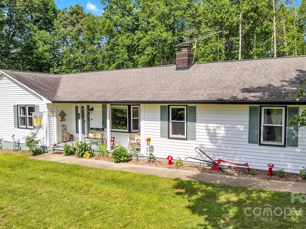 587 Dysartsville Rd, Nebo, NC 28761