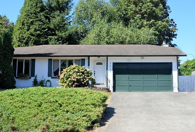 1st image of 3214 45th Ave NE