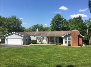 839 Lockett Rd, Saint Louis, MO 63122