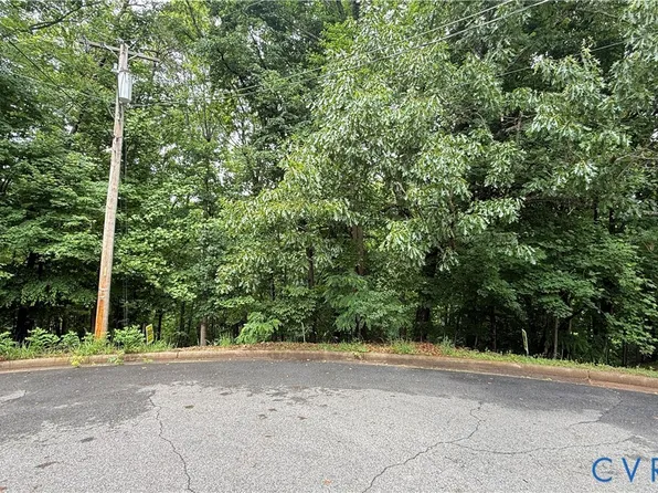 106 Dogwood Ct, Martinsville, VA 24112