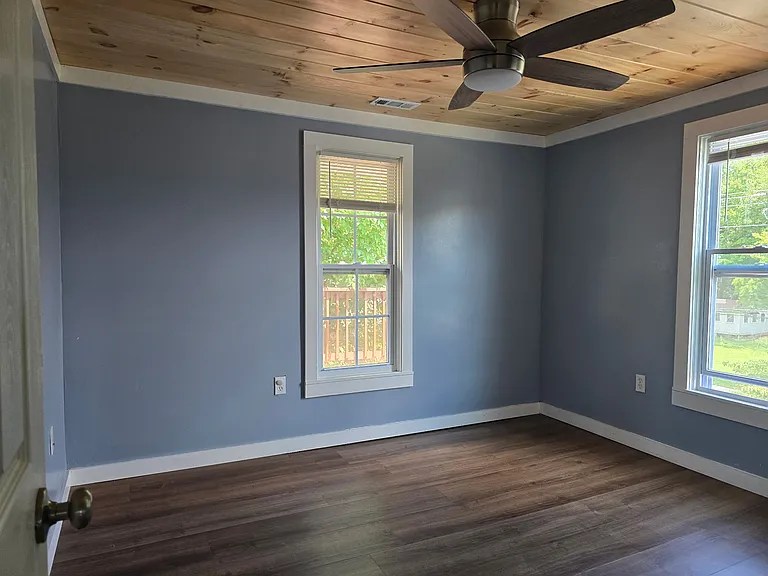 360 W 2nd St #2 — Photo 9