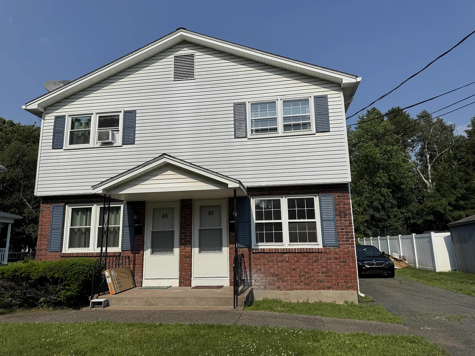 2 bed, 1.5 bath, 1000 sqft, $2,000 — Photo 1
