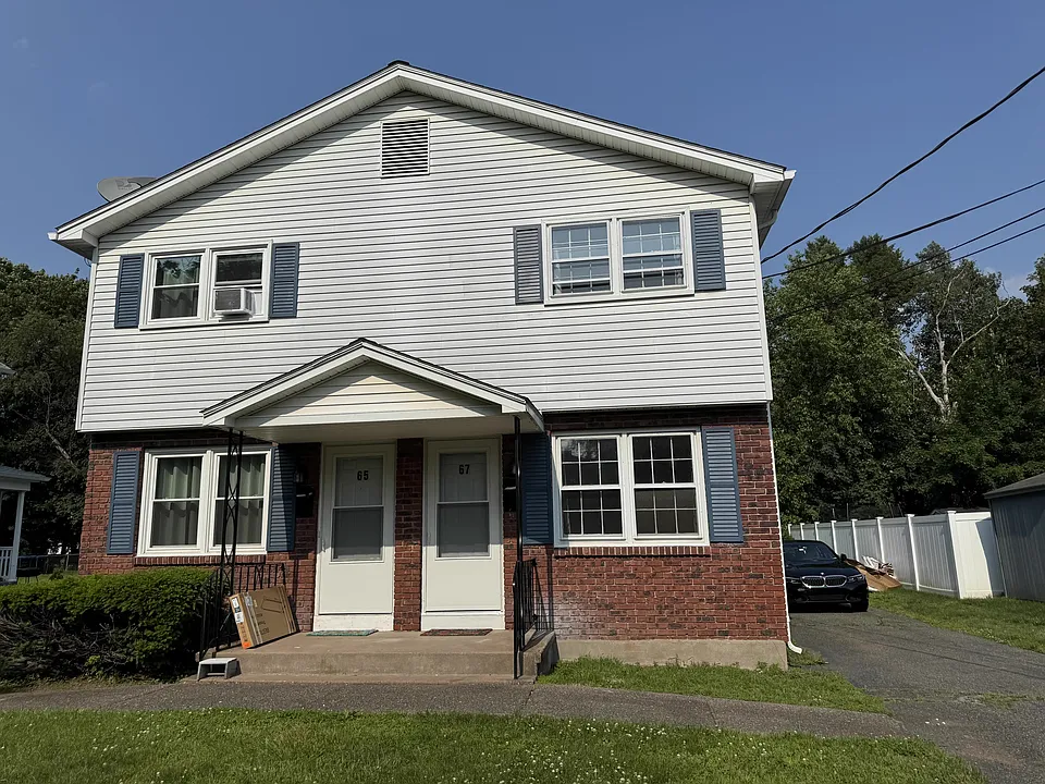 67 Lyness St