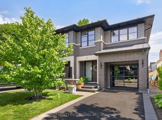 37 Oakwood Ave N, Mississauga, ON L5G3L9