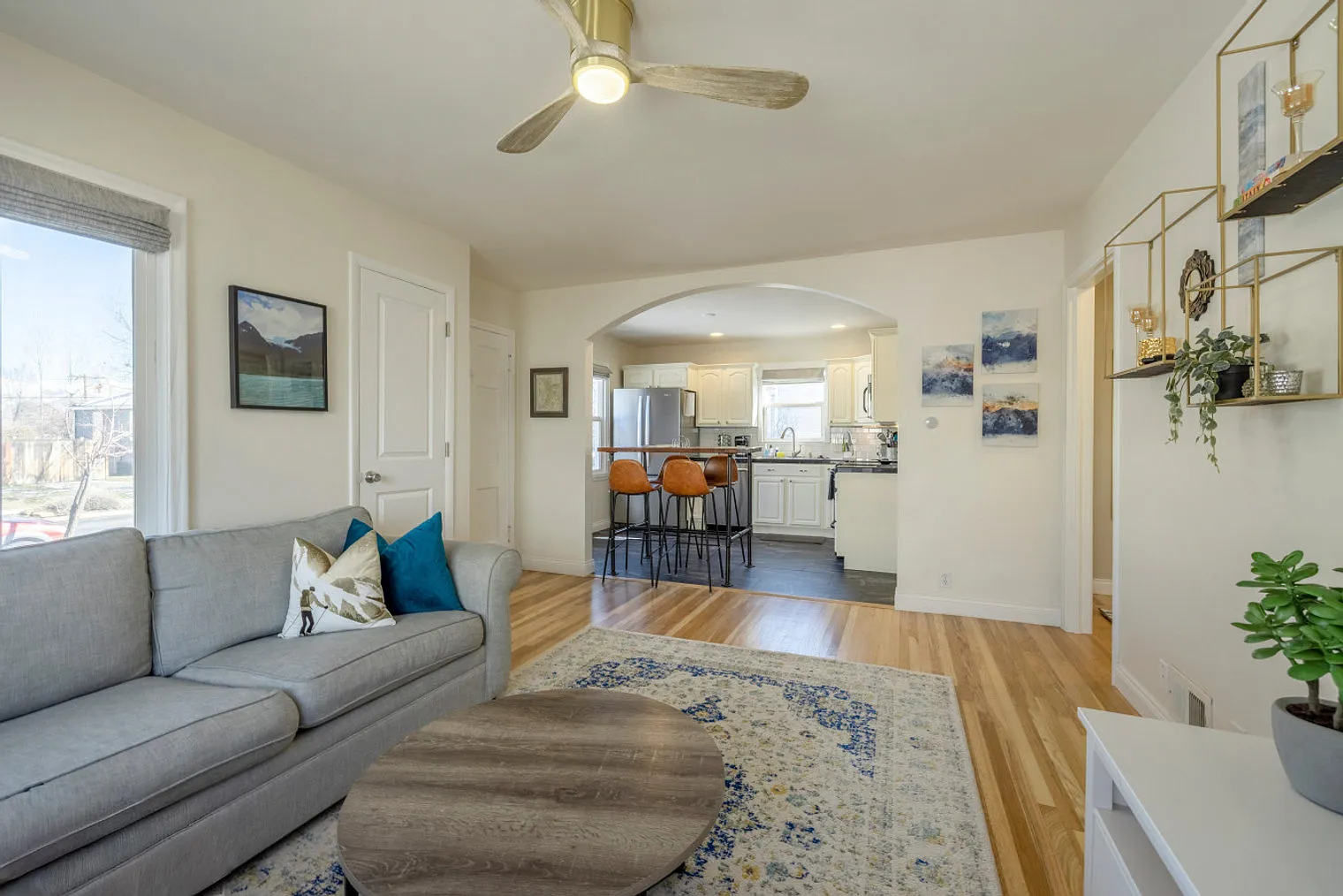4 bed, 2.0 bath, 1614 sqft, $4,443 — Photo 3