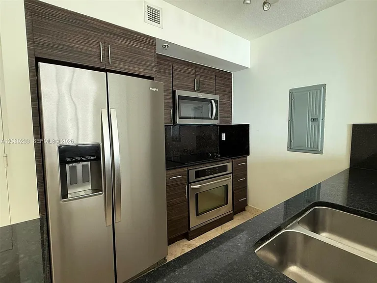 335 Biscayne Blvd #2908 — Photo 13