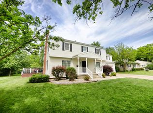 1540 Division St, Charleston, IL 61920