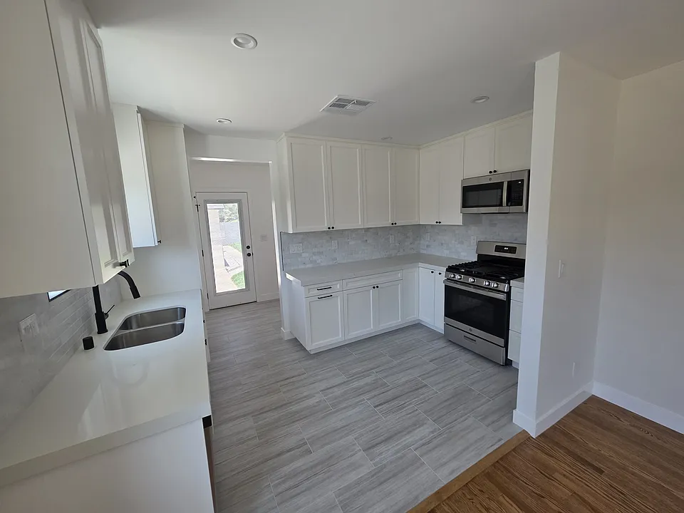 1317 S Montebello Blvd